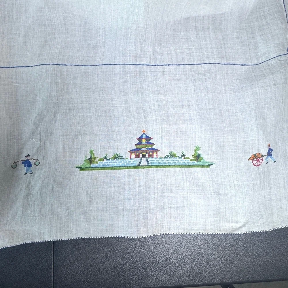 Vintage Hand Embroidered Chinoiserie Linen Tablecloth Pagoda Rickshaw White 34in